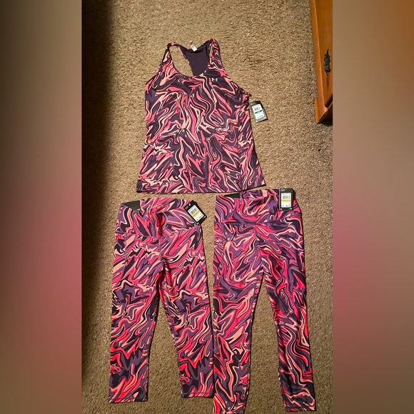 NWT Women’s Under Armour Active Set - Picture 1 of 5